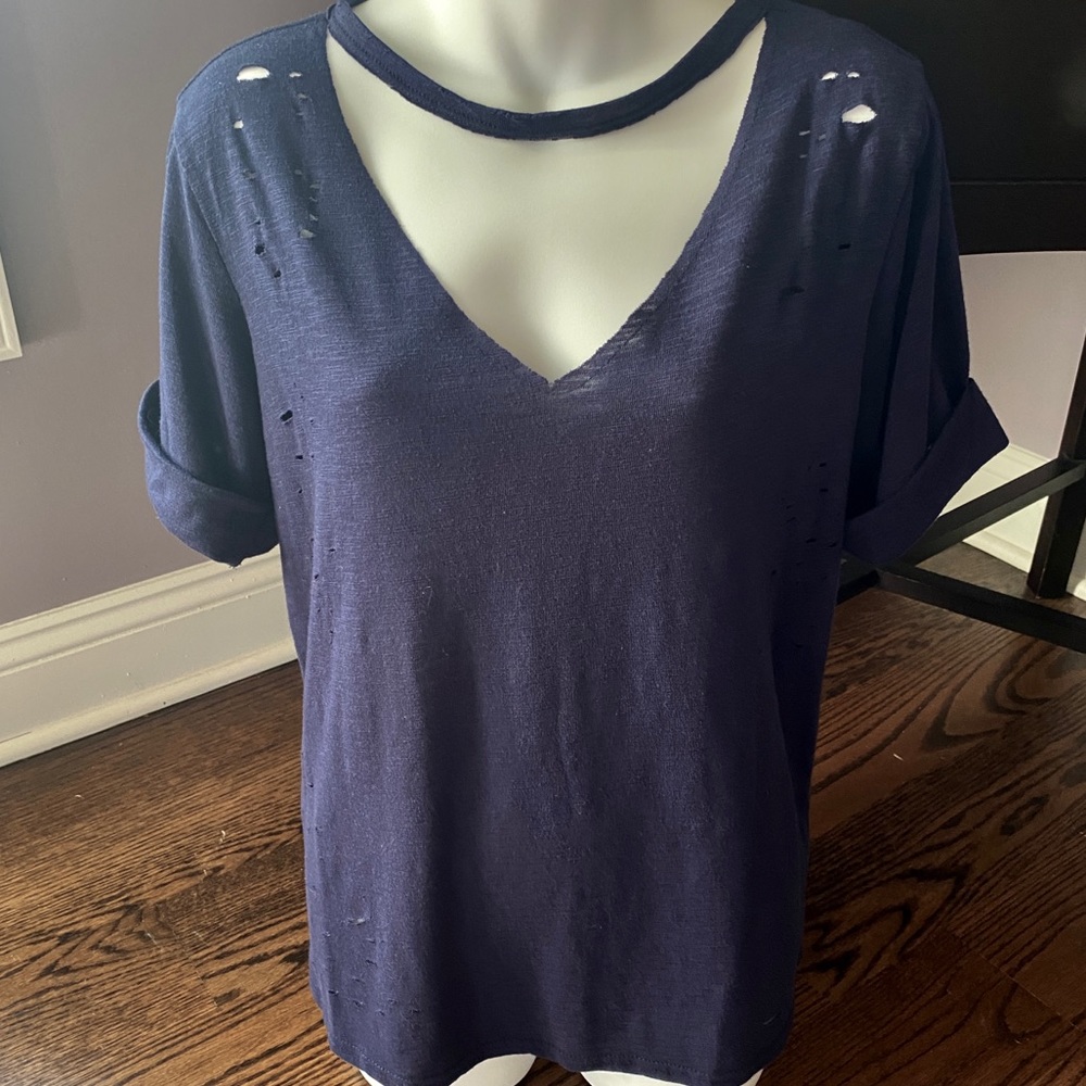 Like New Honey Punch Choker V-Neck Distressed Tee